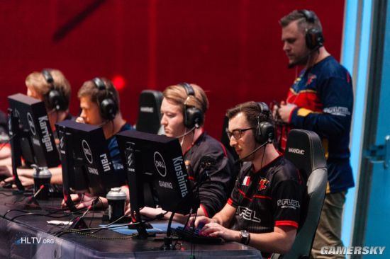 手机马桶人入侵《PUBG》，勇闯破镜米拉玛